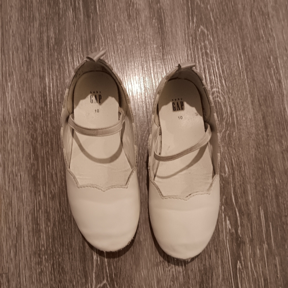 GAP Kids Cream Mary Jane Dress Shoes
